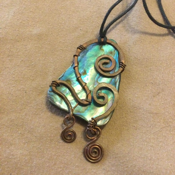 Copper over shell necklace - Picture 1 of 3
